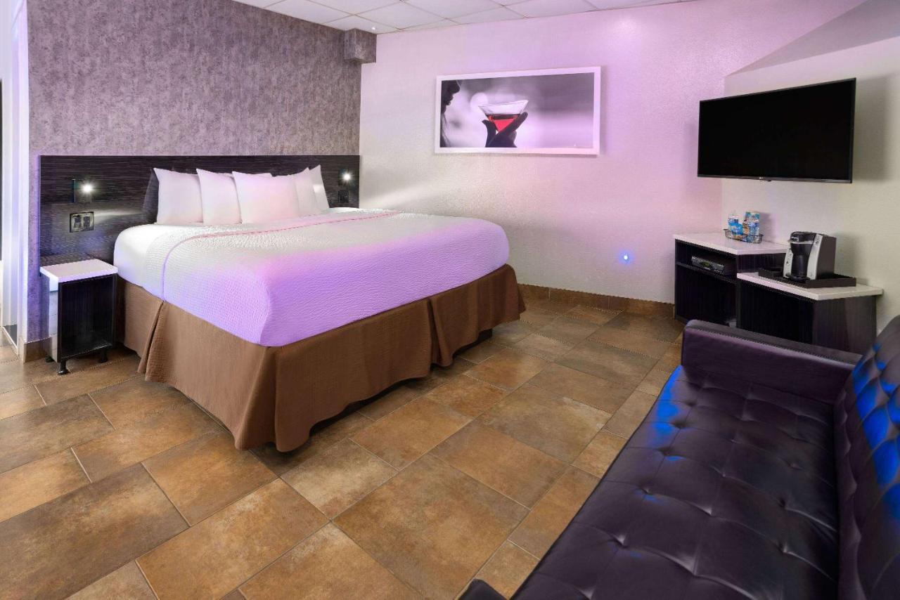 Hotel Ramada By Wyndham Bronx New York Esterno foto