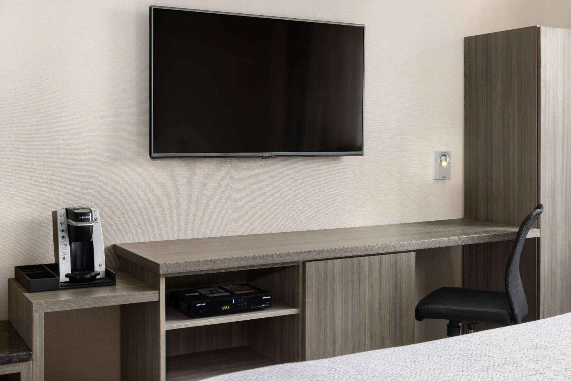 Hotel Ramada By Wyndham Bronx New York Esterno foto